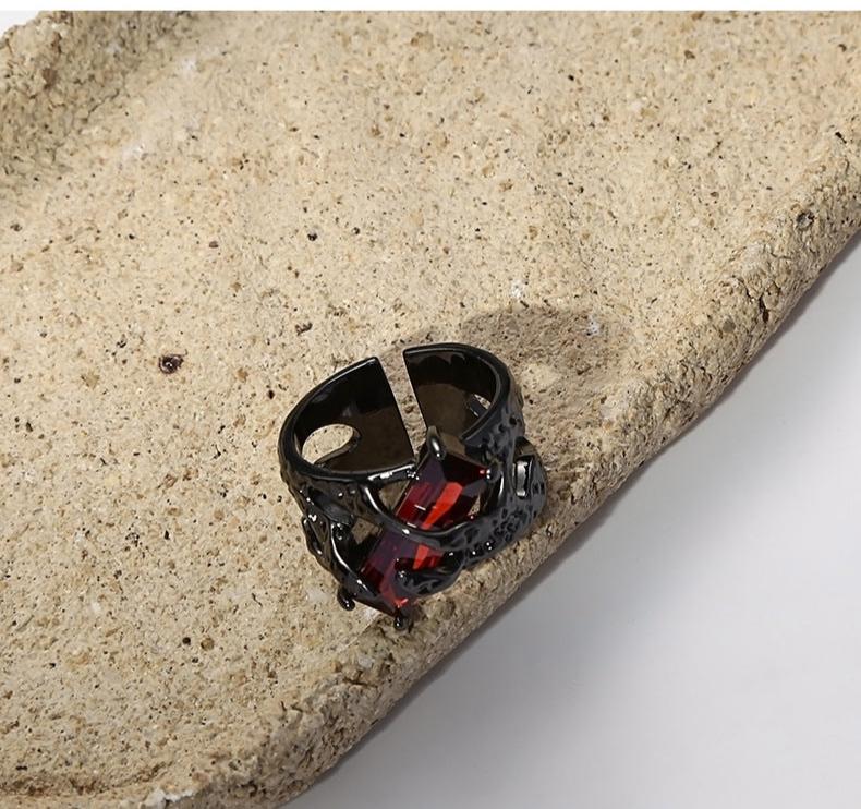 (Stainless)Gothic Black Wrap Ring with Fiery Red Rhinestone | Bold, Edgy, and Unique Statement Jewelry