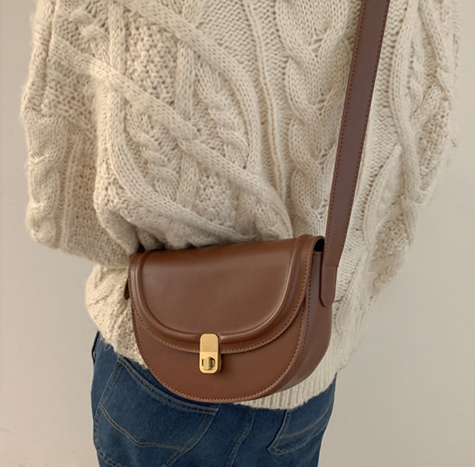Minimalist Vintage Saddle Shoulder Bag