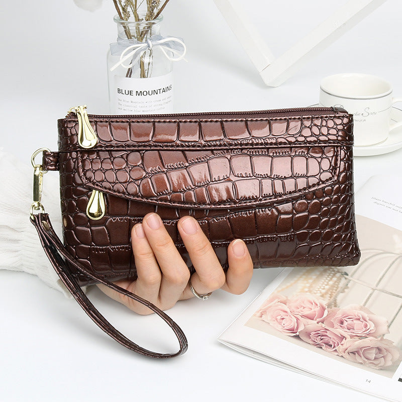 Luxurious Croc-Embossed PU Leather Clutch