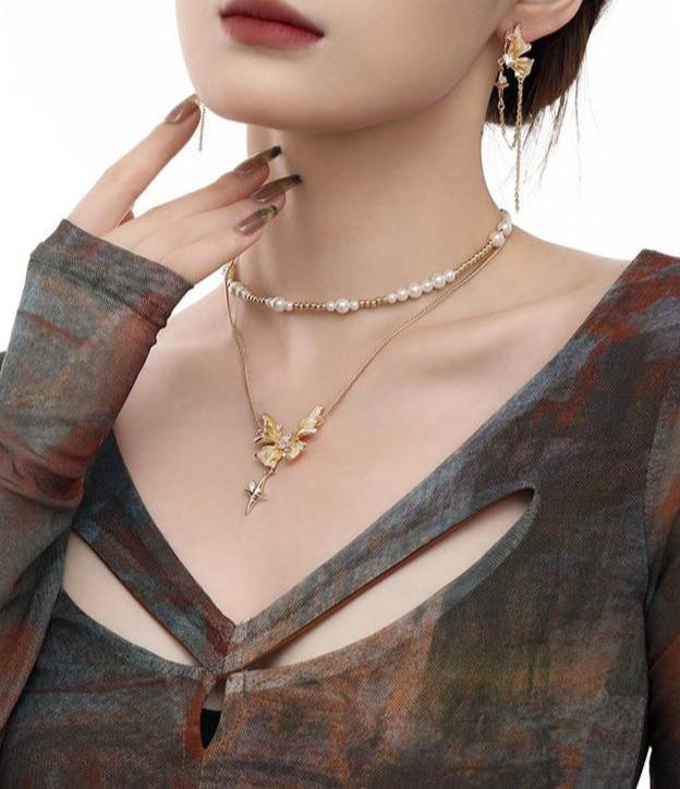 (Stainless)Elegant Butterfly Charm Layered Pearl Necklace