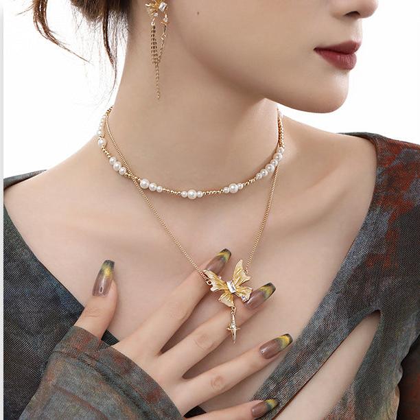 (Stainless)Elegant Butterfly Charm Layered Pearl Necklace