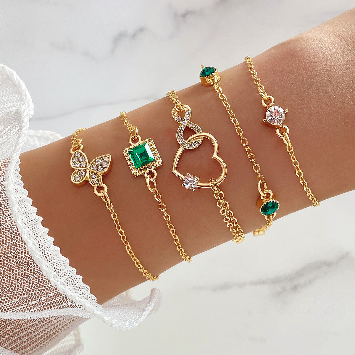 (Stainless)Set of 4-5 bracelets (10 different designs)