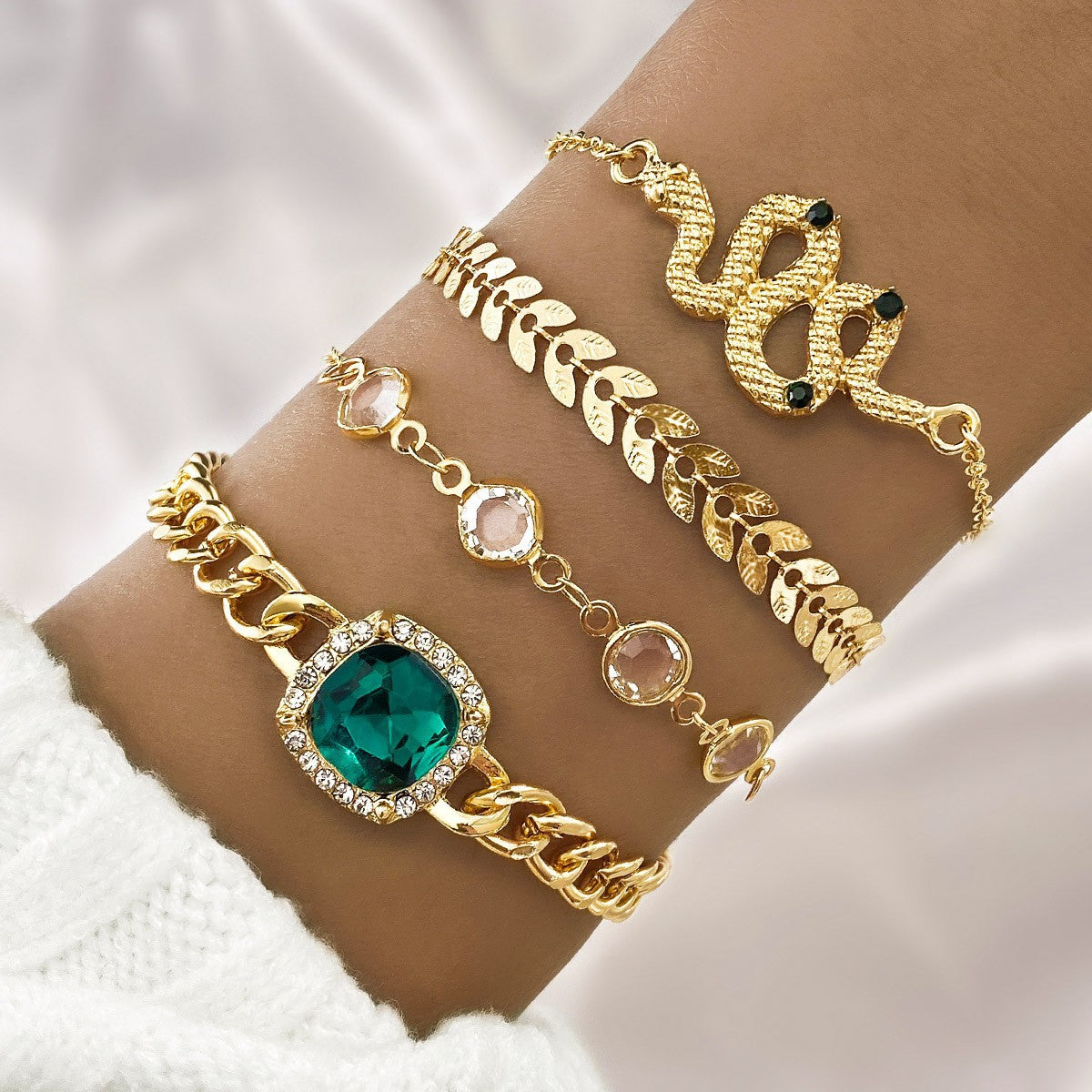 (Stainless)Set of 4-5 bracelets (10 different designs)