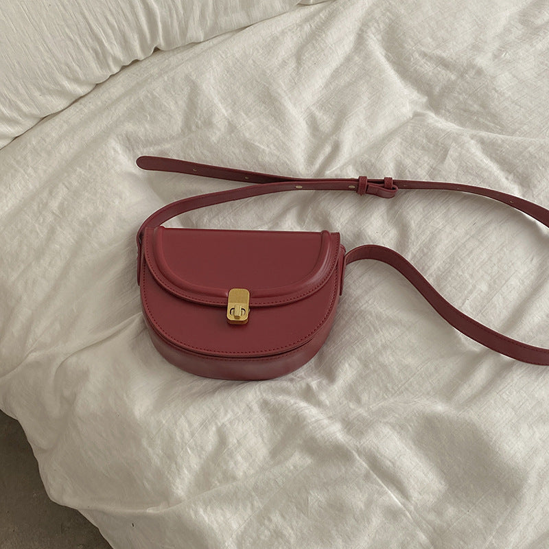Minimalist Vintage Saddle Shoulder Bag
