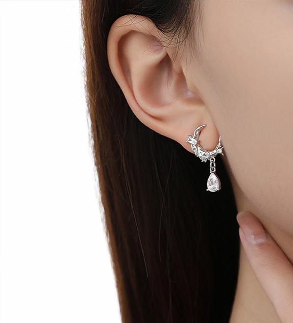 (Stainless)Chic Crescent Moon Stud Earrings